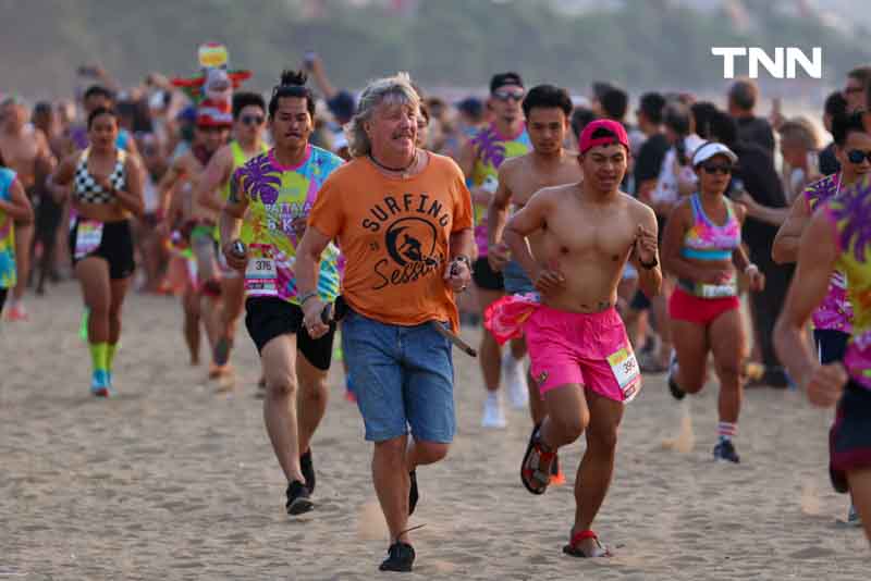 ทะเลลุกเป็นไฟ นักวิ่งกว่า 5,000 คน วิ่งบิกินี่ริมหาดพัทยา