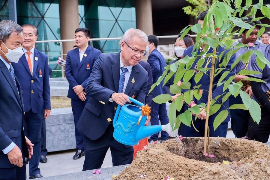 ราชวิทยาลัยจุฬาภรณ์นิทรรศการ “สิริศิลป์ศรีจักรีจุฬาภรณ์” ดั่งดอกไม้บาน