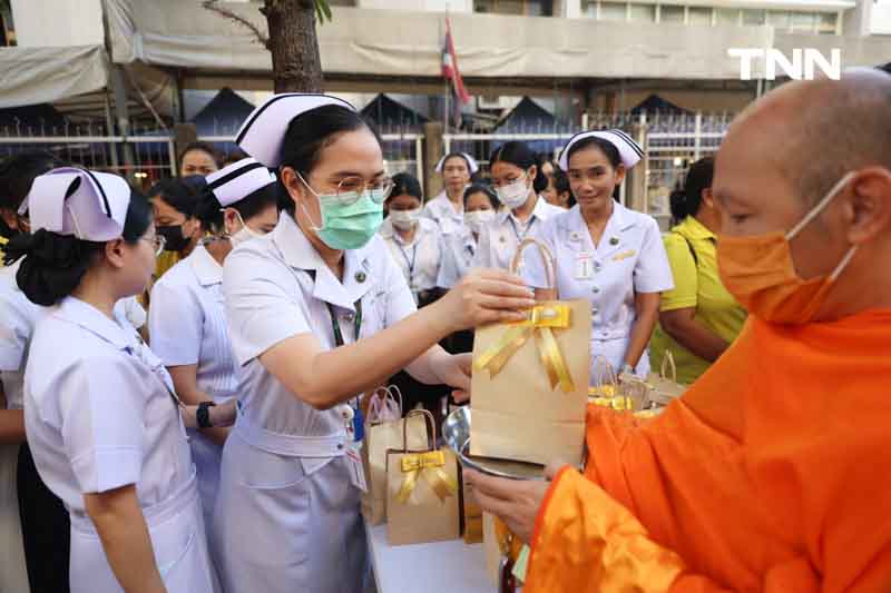 8 ปี วันนวมินทรมหาราช ศิริราชน้อมรำลึกในพระมหากรุณาธิคุณ เนื่องในวันคล้ายวันสวรรคต พระบาทสมเด็จพระบรมชนกาธิเบศร มหาภูมิพลอดุลยเดชมหาราช บรมนาถบพิตร