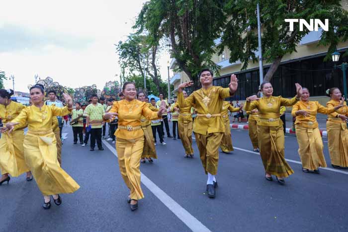 เปิดงานมหรสพสมโภชยิ่งใหญ่ เฉลิมพระเกียรติพระบาทสมเด็จพระเจ้าอยู่หัว