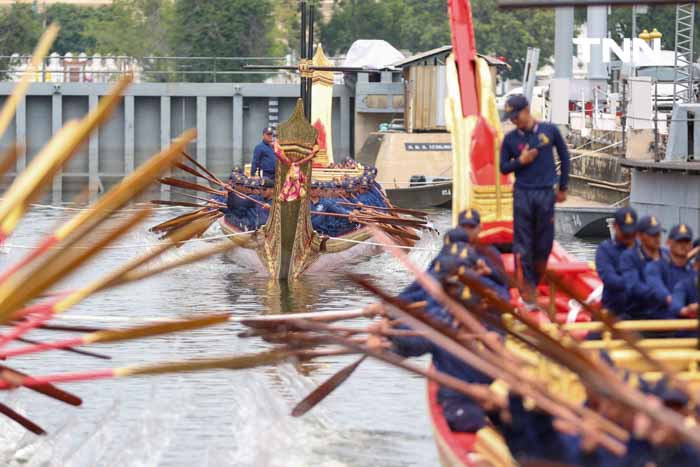 ฝึกซ้อมฝีพายเรือพระราชพิธี เตรียมพร้อมจัดขบวนพยุหยาตราทางชลมารค