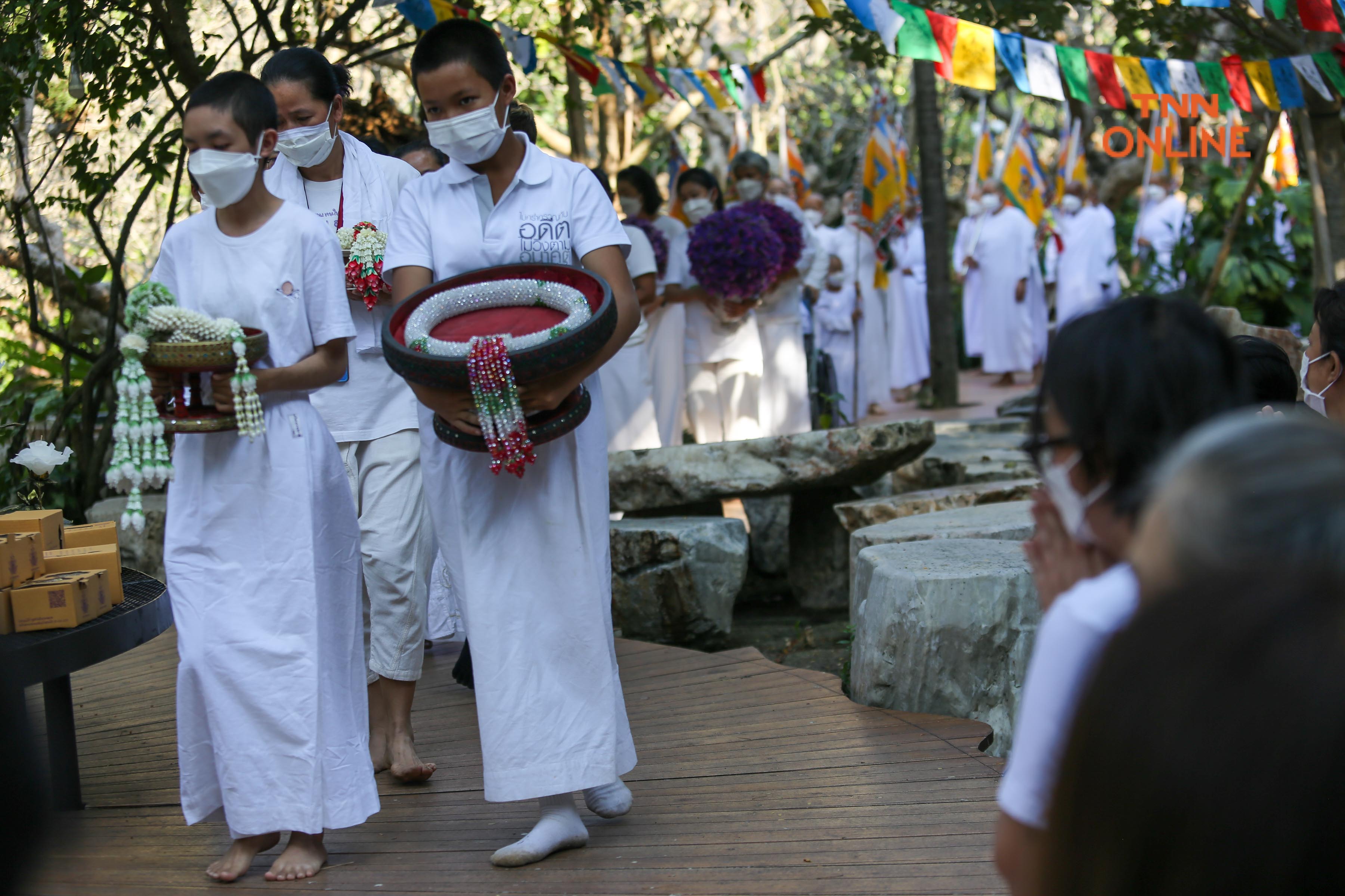 ประมวลภาพ พิธีเคลื่อนขบวนกายสังขาร"แม่ชีศันสนีย์" สู่ธรรมศาลา