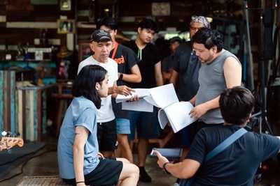 “พิง ลำพระเพลิง” คว้าตัว “จอห์น วิค” เมืองไทย  เล่นหนัง “แสนสนั่น พันธุ์สั่นสู้” ก่อนบินกลับประเทศ