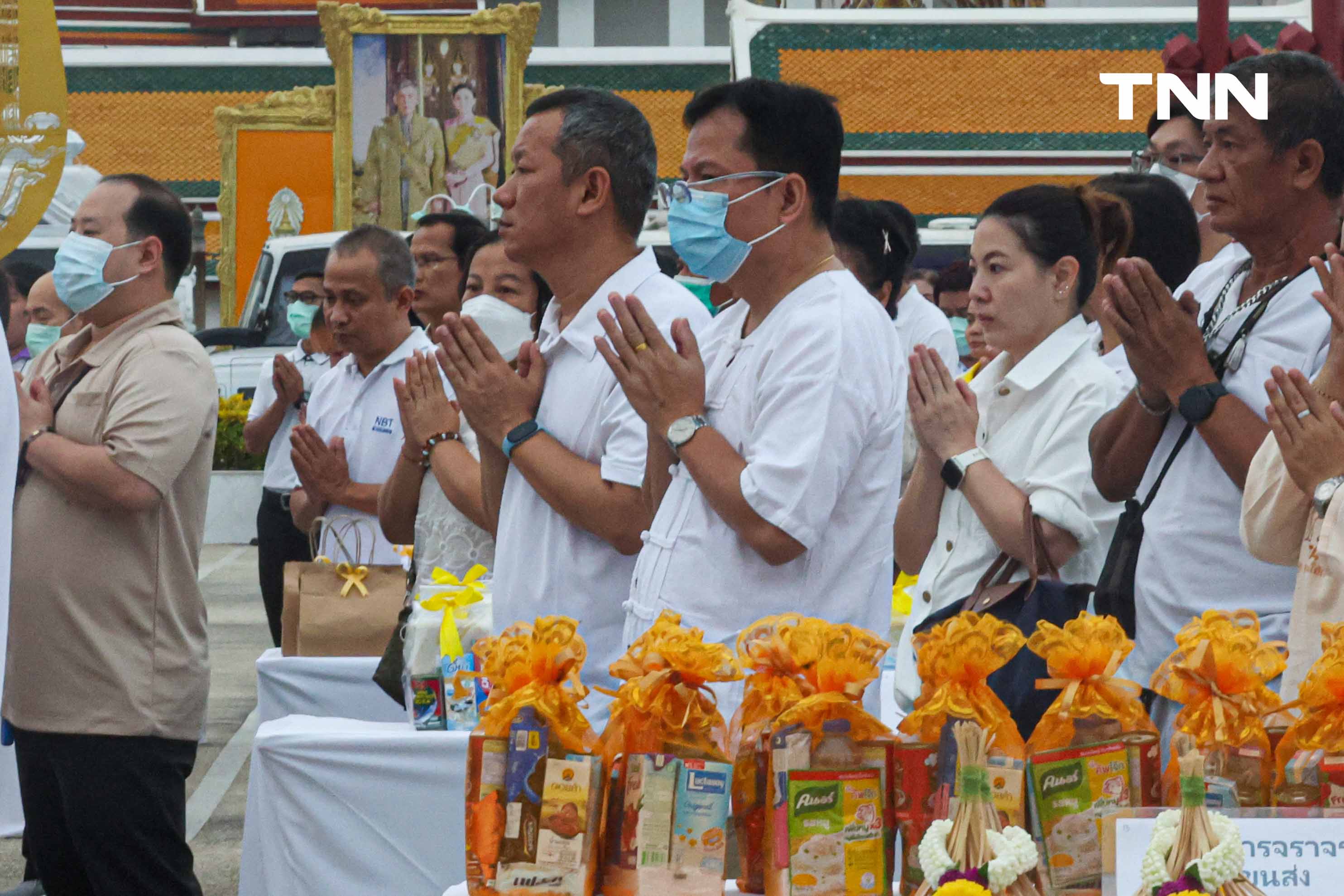 ตักบาตรวันมาฆบูชา รับบุญเช้าสืบสานประเพณีทางศาสนา