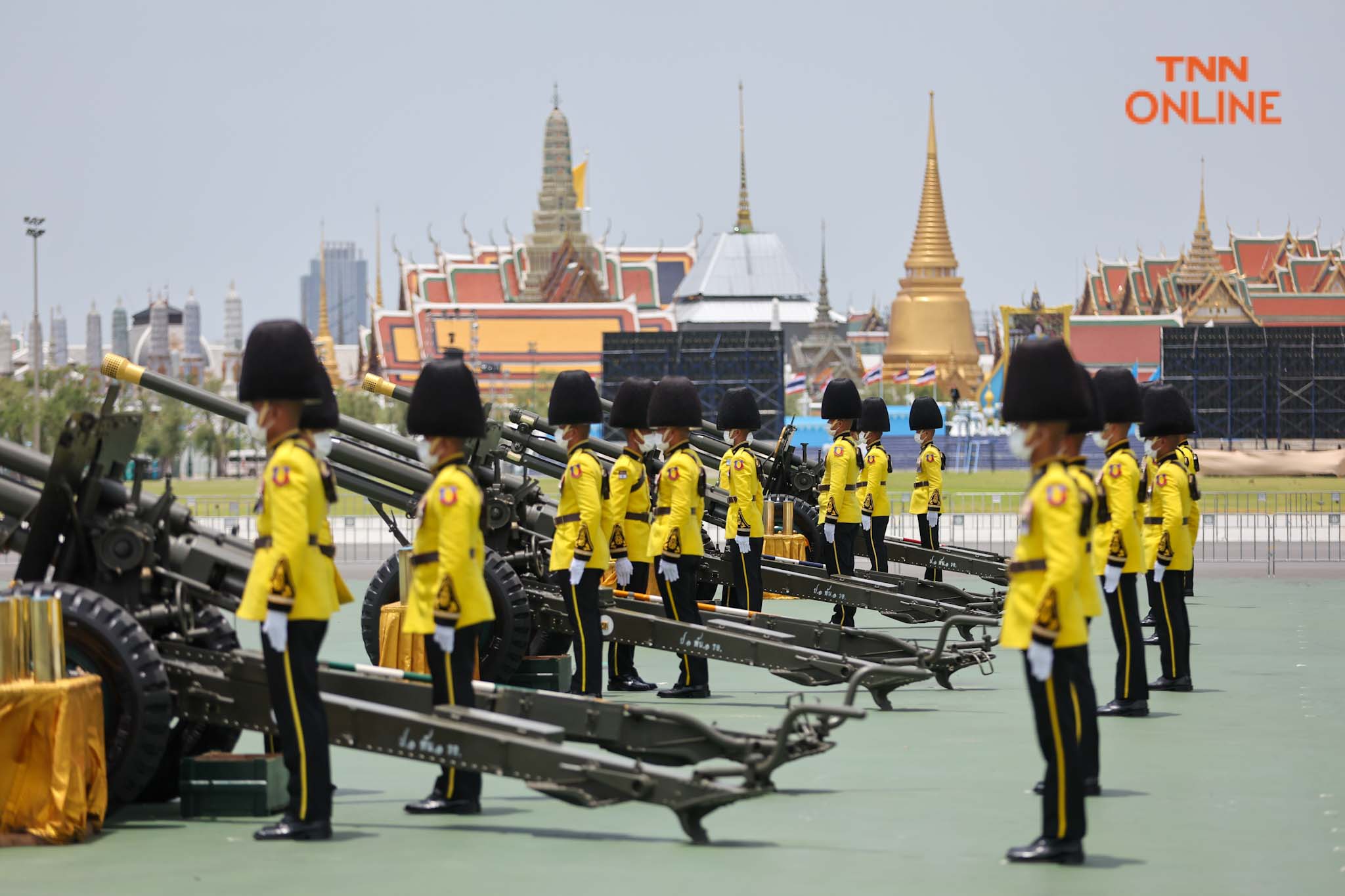 สลุตหลวงเฉลิมพระเกียรติ เนื่องในโอกาสวันเฉลิมพระชนมพรรษา สมเด็จพระพันปีหลวง