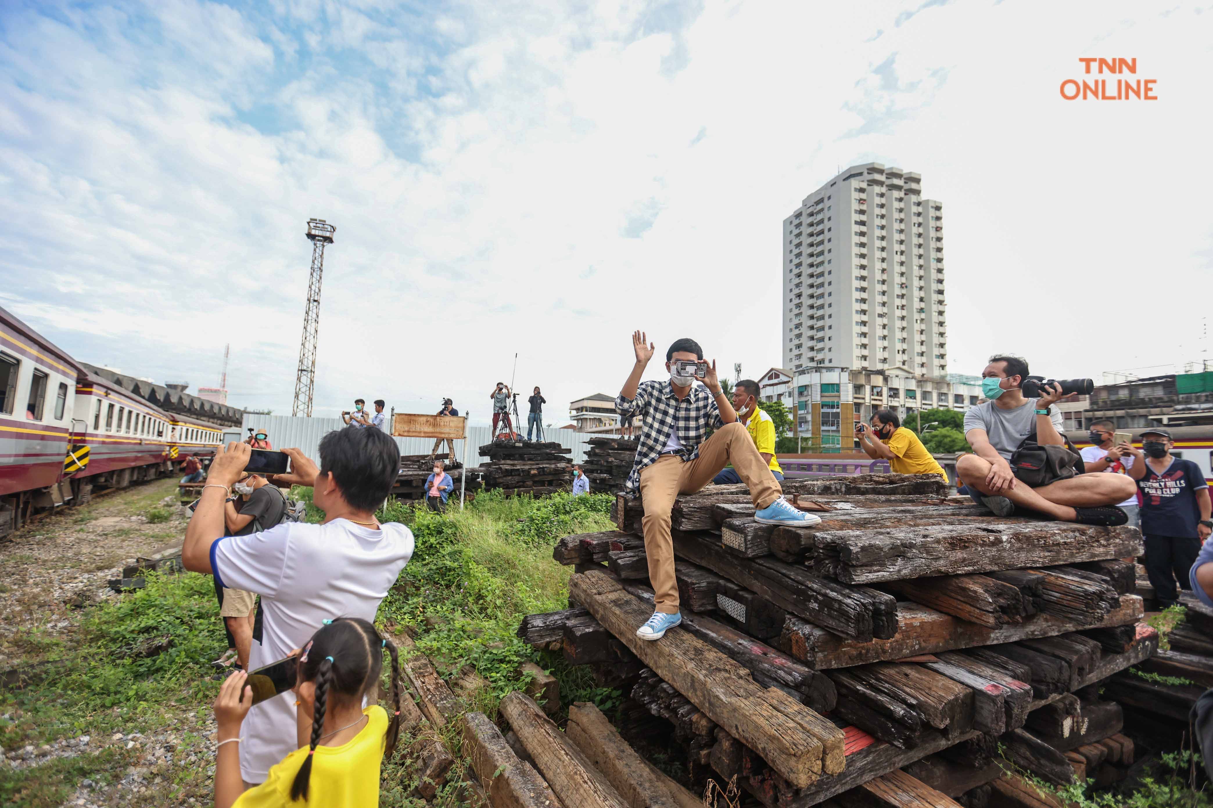 วันหยุดพ่อพาเที่ยว นั่งรถไฟย้อนยุคไปกับหัวรถจักรไอน้ำ