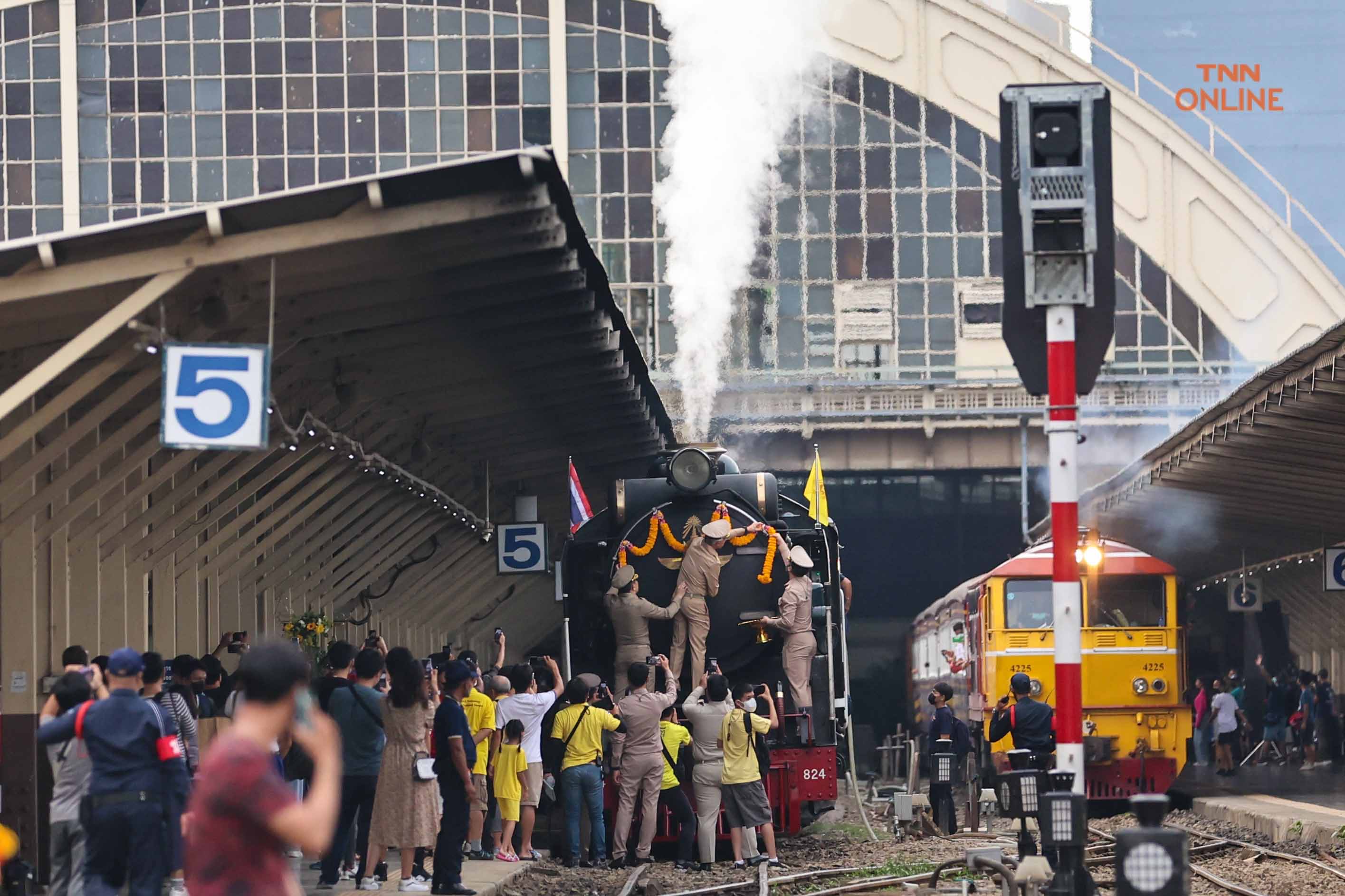 วันหยุดพ่อพาเที่ยว นั่งรถไฟย้อนยุคไปกับหัวรถจักรไอน้ำ