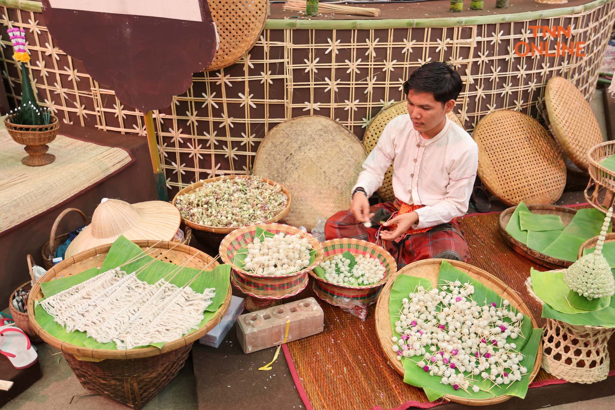 “ม่วนซื่นแดนดินถิ่นอีสาน” สัมผัสขบวนผีตาโขนเรียนรู้วัฒนธรรมอีสาน