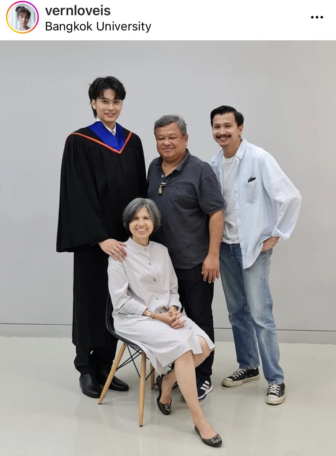 ไม่รักได้ไง! นนท์ ใจป้ำ เปย์ค่าเดินทางแฟนคลับ มาร่วมงานซ้อมรับปริญญา ไม่รักได้ไง! นนท์ ใจป้ำ เปย์ค่าเดินทางแฟนคลับ มาร่วมงานซ้อมรับปริญญา