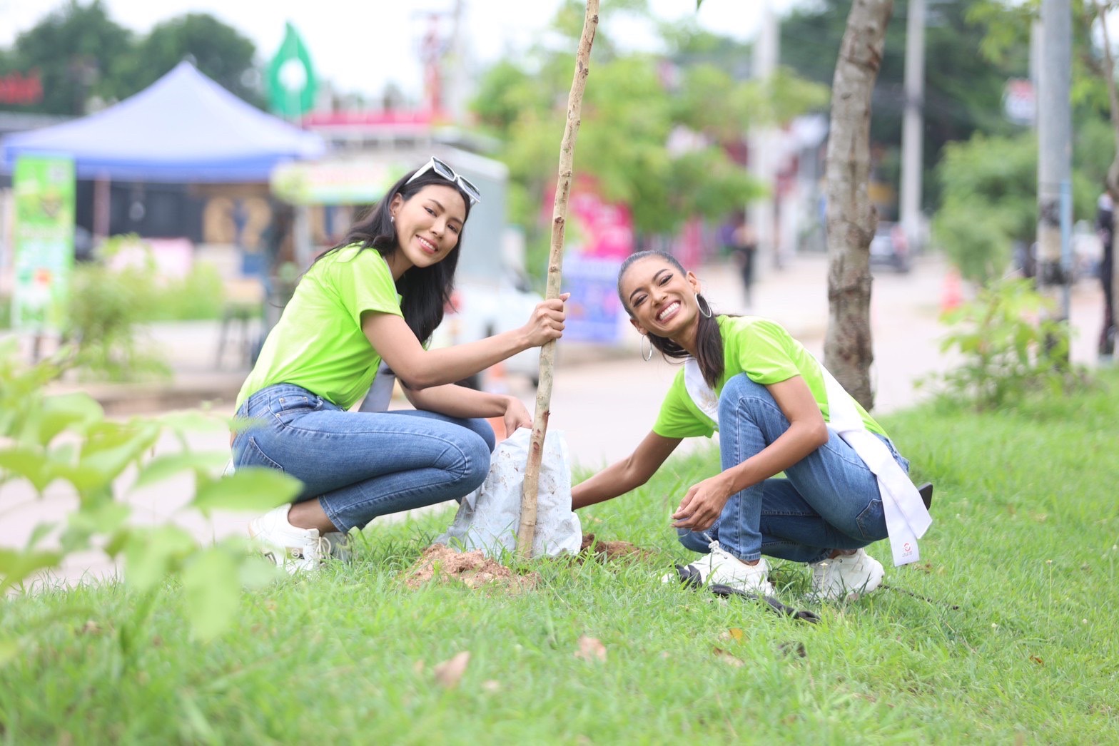 คนสวยสายกรีน MUT 2023” เยือนขอนแก่น ปลูกต้นคูนลดโลกร้อน กับแคมเปญ AssetWise  “GrowGreen” 