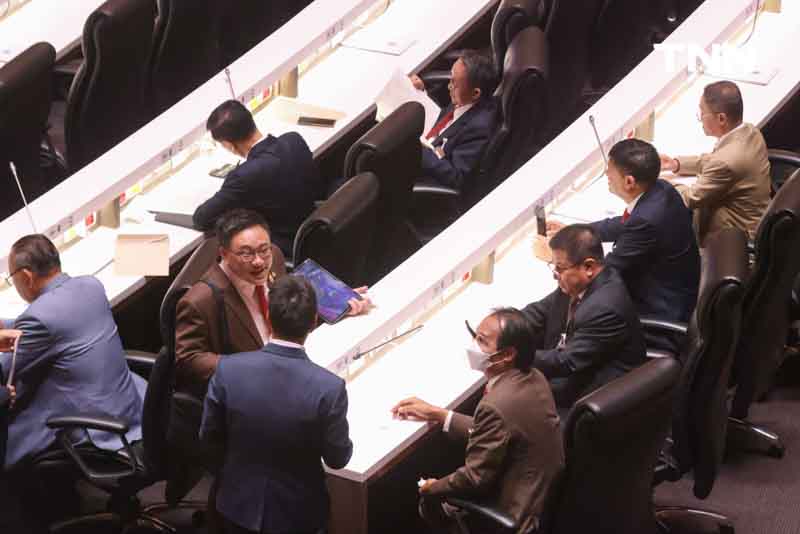 ประมวลภาพ ประชุมร่วมรัฐสภา เป็นพิเศษ เพื่อพิจารณาเรื่องด่วน กรอบระยะเวลา 29 ชั่วโมง