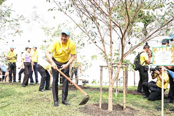 นายกฯ เปิดโครงการจิตอาสา เฉลิมพระเกียรติในหลวงเฉลิมพระชนมพรรษา 6 รอบ