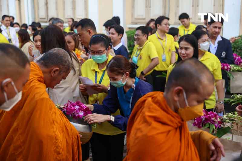 8 ปี วันนวมินทรมหาราช ศิริราชน้อมรำลึกในพระมหากรุณาธิคุณ เนื่องในวันคล้ายวันสวรรคต พระบาทสมเด็จพระบรมชนกาธิเบศร มหาภูมิพลอดุลยเดชมหาราช บรมนาถบพิตร