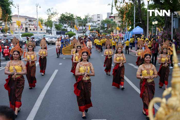 เปิดงานมหรสพสมโภชยิ่งใหญ่ เฉลิมพระเกียรติพระบาทสมเด็จพระเจ้าอยู่หัว