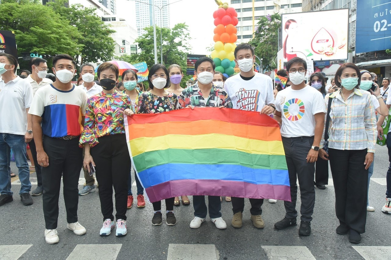 Pride Month ชัชชาติ ร่วมขบวนไพรด์พาเหรด ยอมรับความแตกต่าง แต่ไม่แตกแยก Pride Month ชัชชาติ ร่วมขบวนไพรด์พาเหรด ยอมรับความแตกต่าง แต่ไม่แตกแยก