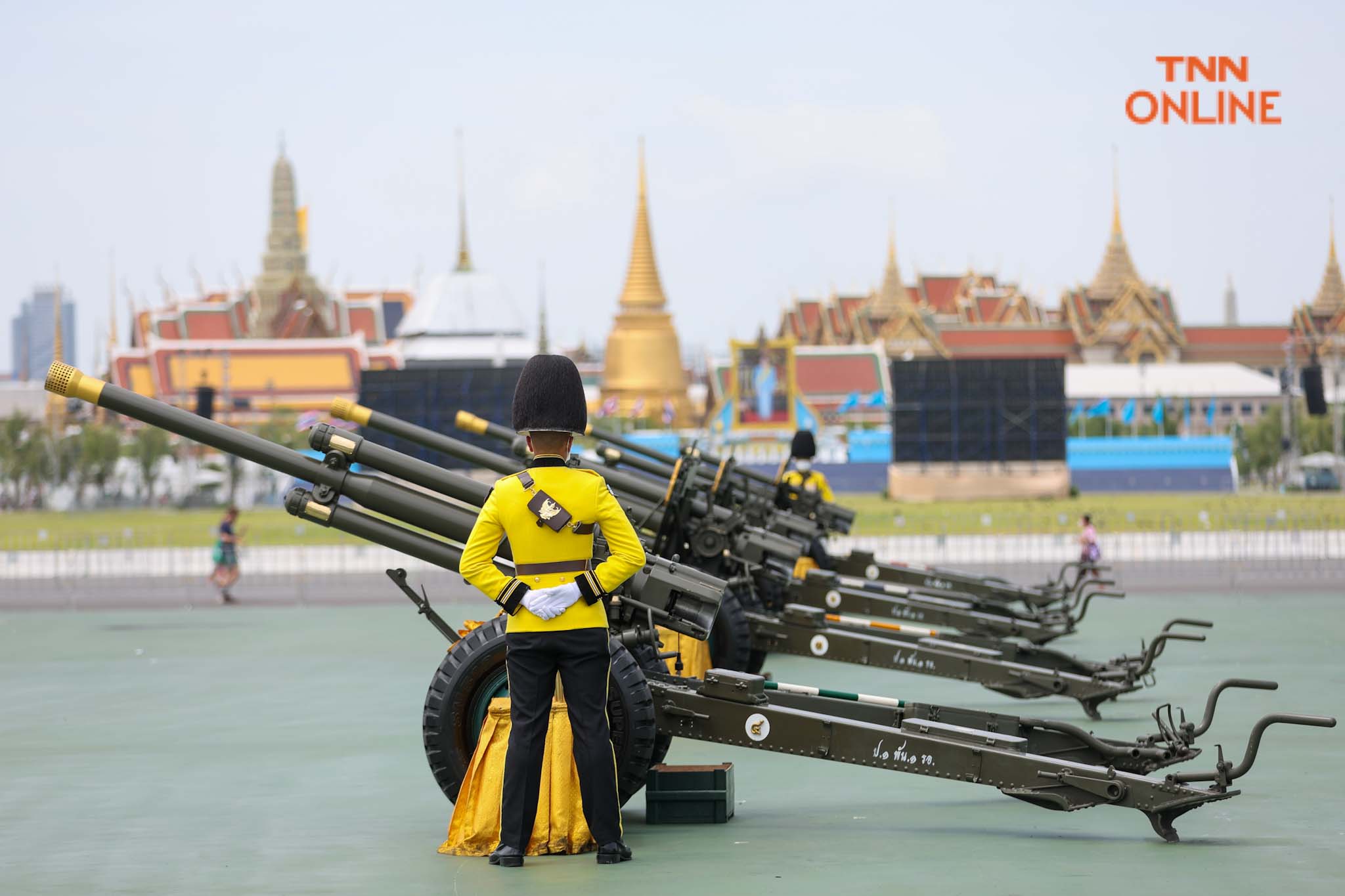 สลุตหลวงเฉลิมพระเกียรติ เนื่องในโอกาสวันเฉลิมพระชนมพรรษา สมเด็จพระพันปีหลวง