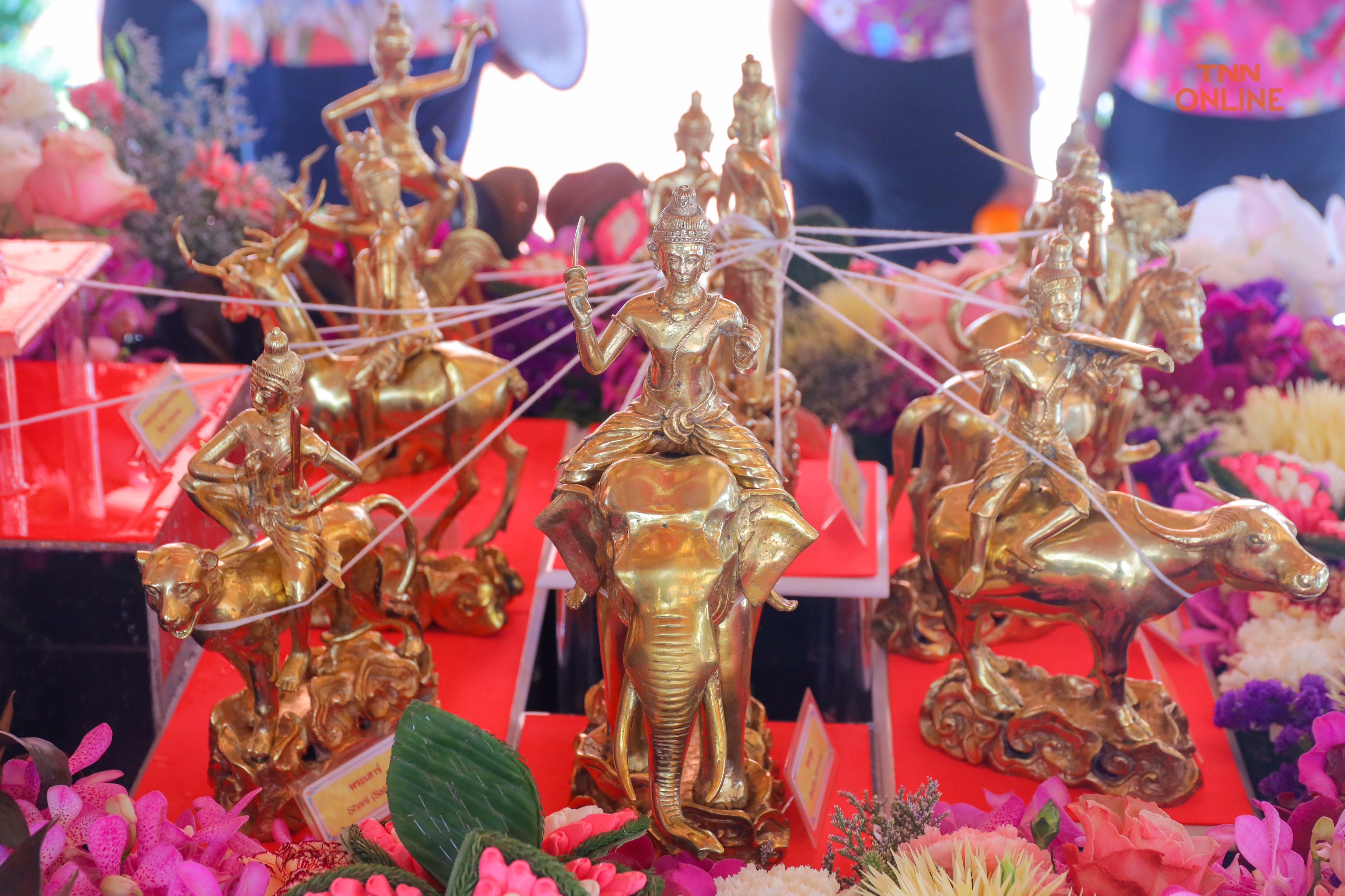 ประมวลภาพ พิพิธภัณฑสถานฯ จัดสรงน้ำพระธาตุและเทวดานพเคราะห์เสริมสิริมงคลวันสงกรานต์