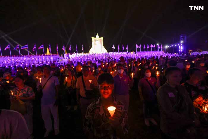 นายกฯ นำจุดเทียนถวายพระพรชัยมงคล เนื่องในโอกาสวันเฉลิมพระชนมพรรษาสมเด็จพระนางเจ้าฯ พระบรมราชินี 