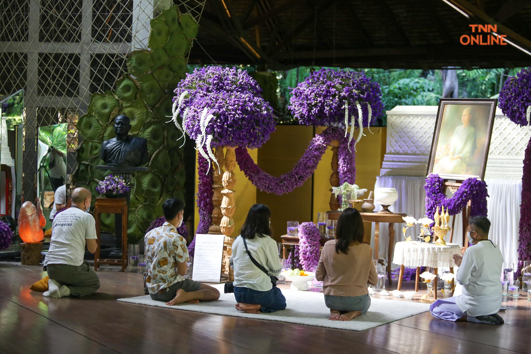 ประมวลภาพ เสถียรธรรมสถาน เปิดให้ประชาชนเข้าเคารพกายสังขาร แม่ชีศันสนีย์ จนถึงสิ้นปี 65