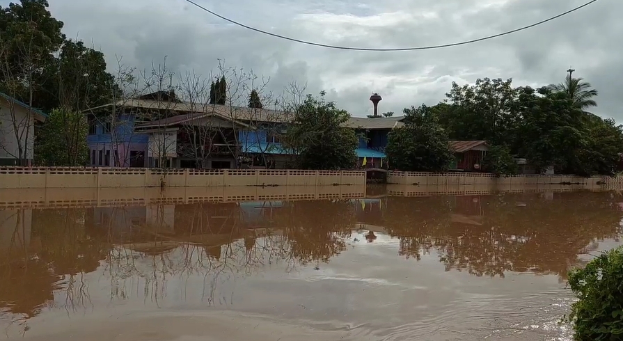 เปิดภาพความเสียหาย น้ำท่วมหนักภาคเหนือ บ้านเรือนจมบาดาล 300 หลัง