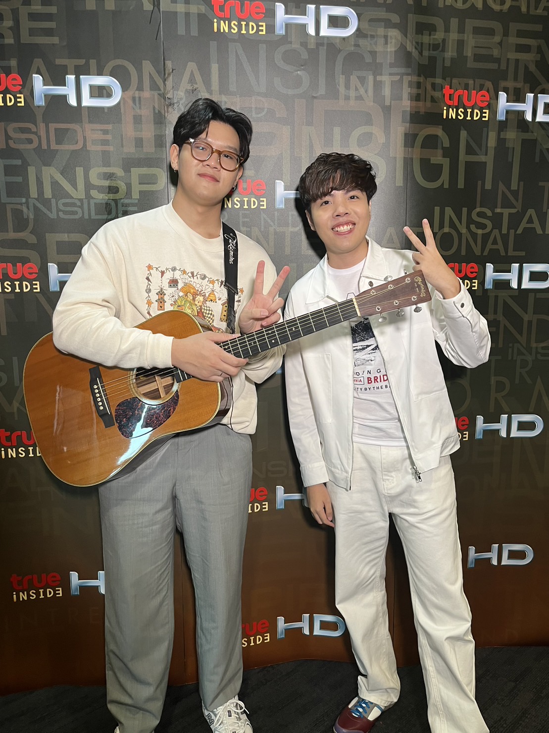 2 หนุ่ม JR KVZและWATAN-U บุกมอบเพลงใหม่เพลงใหม่แทนใจคนฟัง