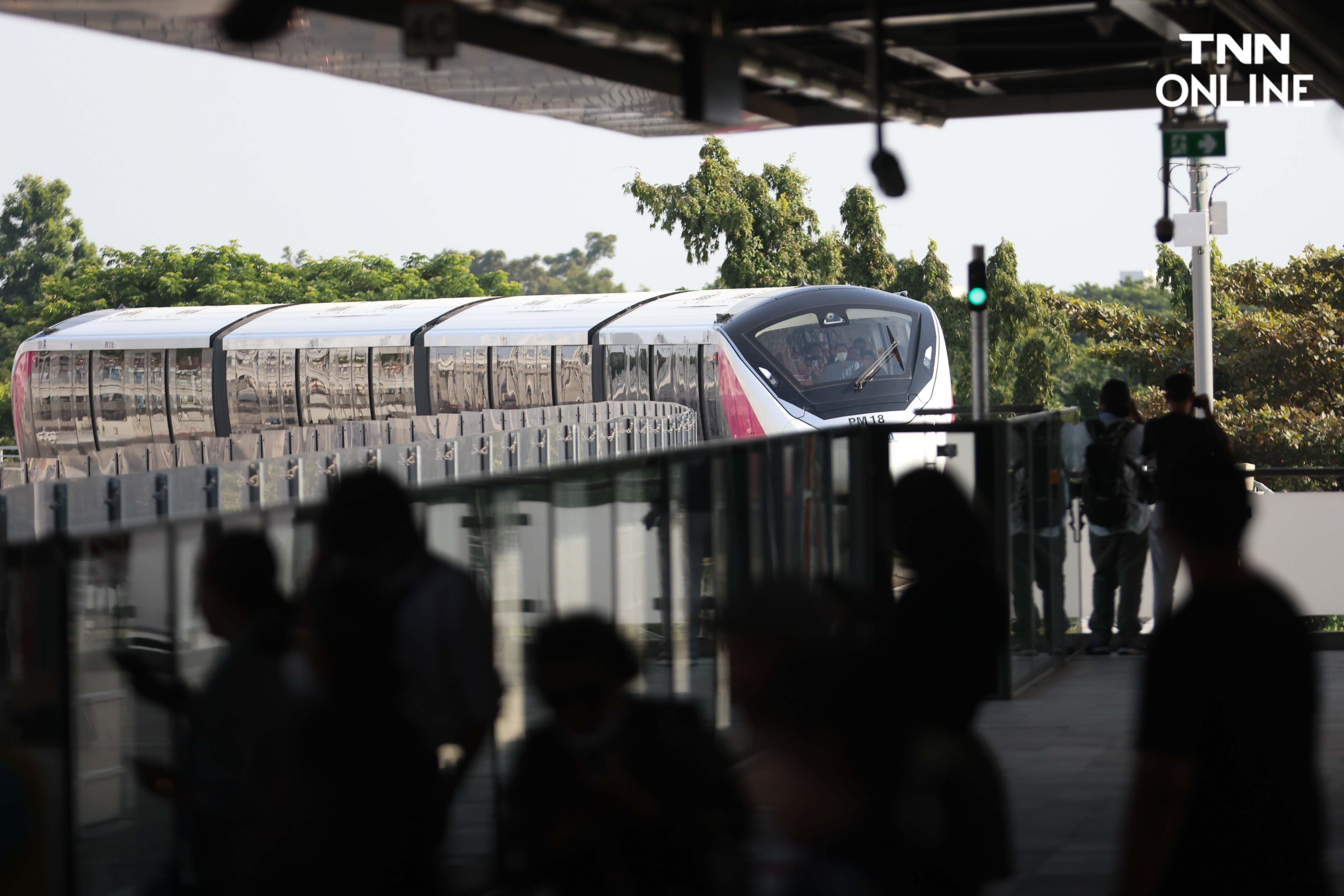 ปชช.ทดลองนั่งคึกคัก รถไฟฟ้ามหานครสายสีชมพู แคราย – มีนบุรี