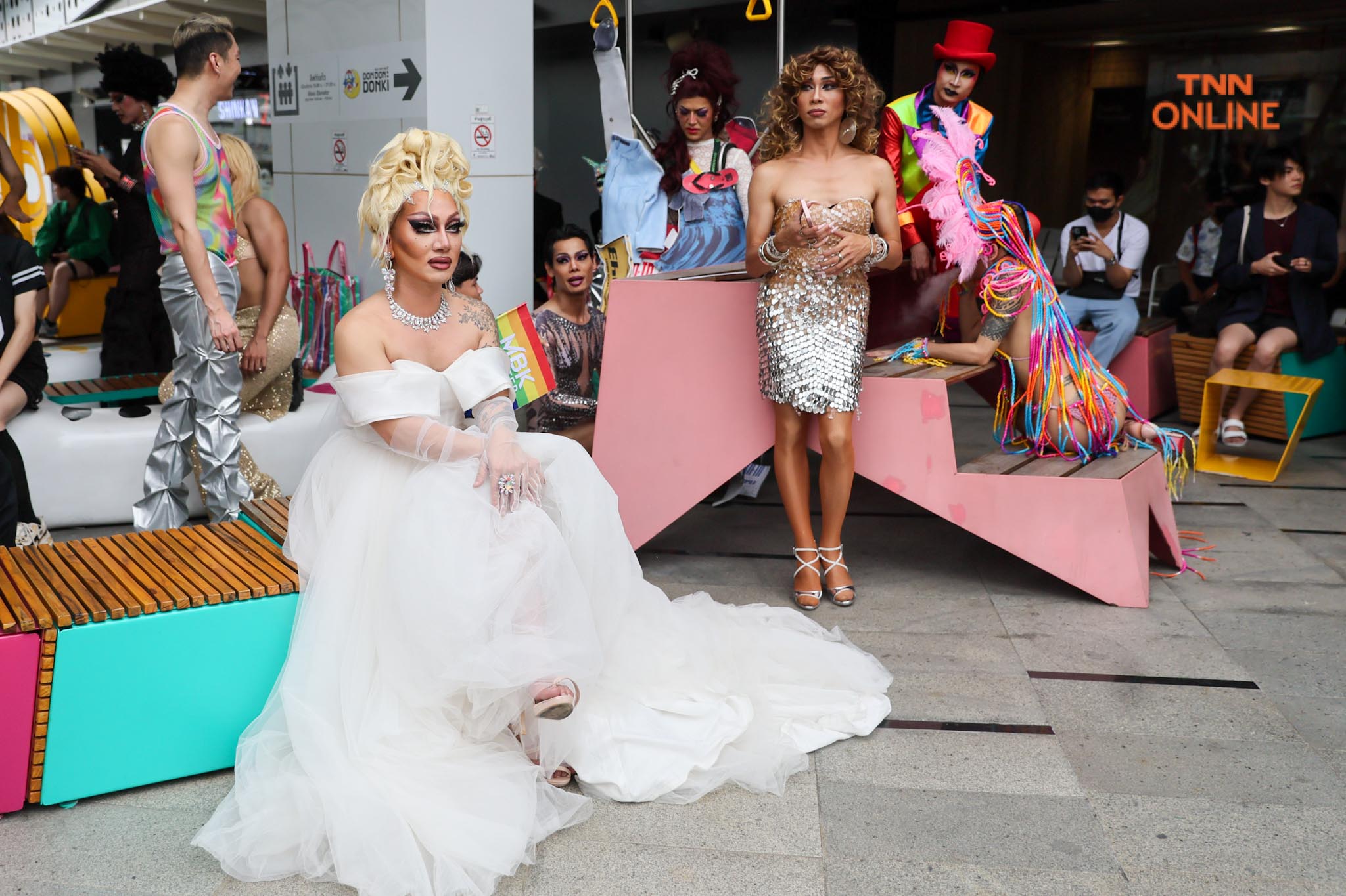 ครั้งแรกกับ DRAG PRIDE  แฟชั่นโชว์บน Runway ยาวกว่า 700 เมตร