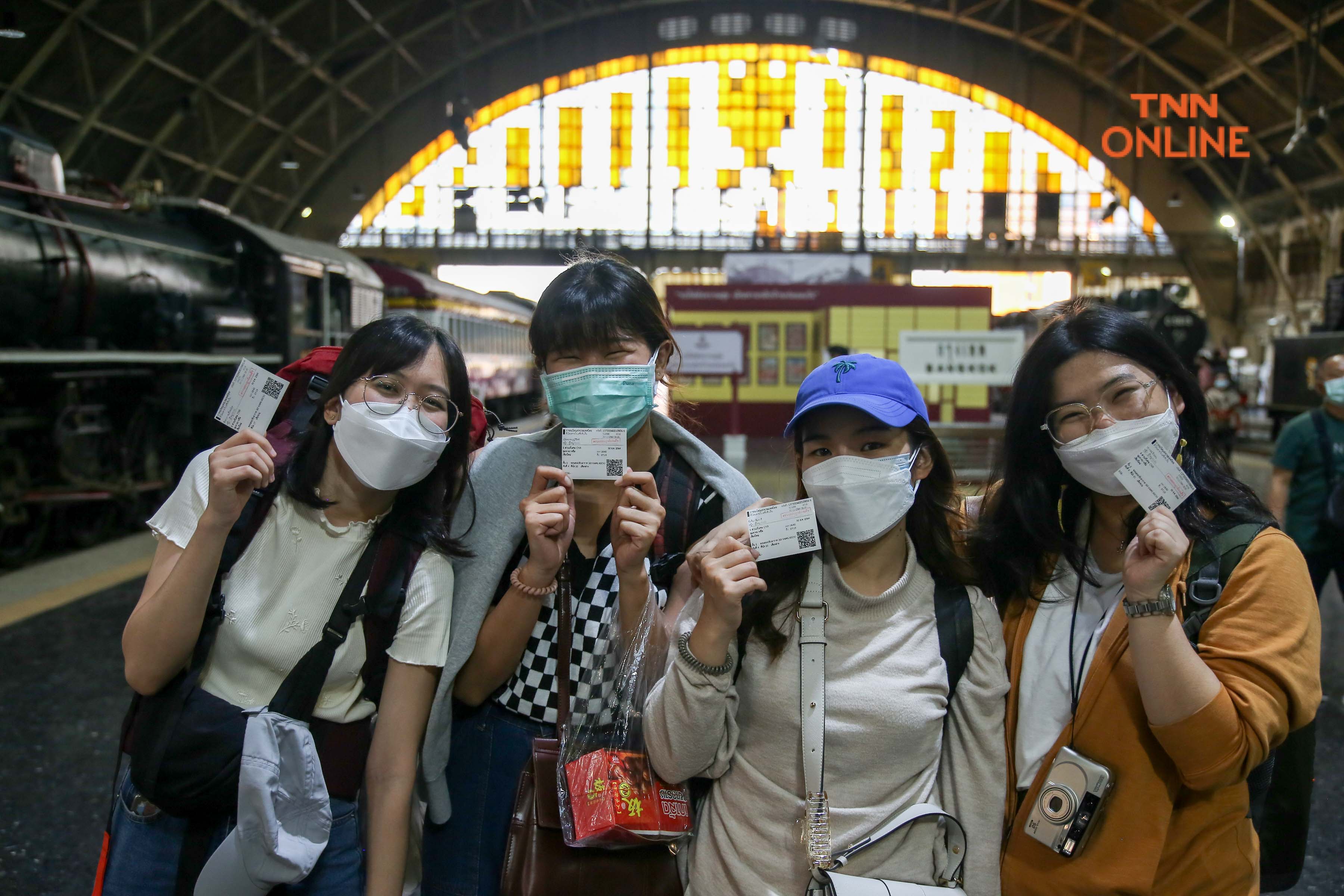 ประมวลภาพ หัวลำโพงเดินรถปกติ ส่งประชาชนเดินทางกลับบ้านช่วงปีใหม่