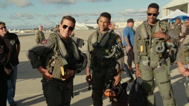 Top Gun: Maverick ทำเงินทั่วโลกทะลุหลัก 880 ล้านดอลลาร์แล้ว มุ่งสู่ 1 พันล้านดอลลาร์เร็วๆนี้