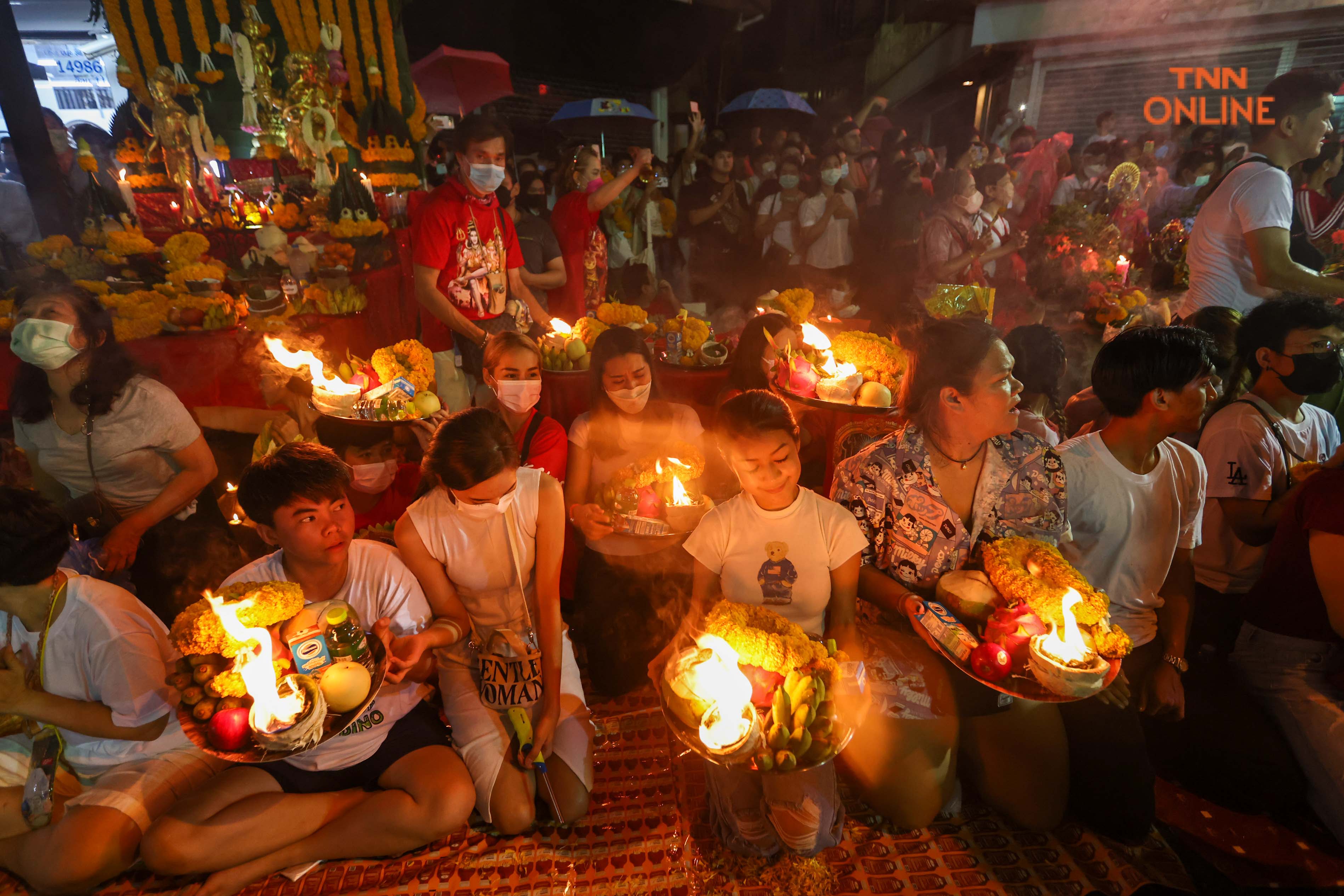 ค่ำคืนนวราตรี พิธีบูชาพระแม่อุมาเทวีสุดยิ่งใหญ่