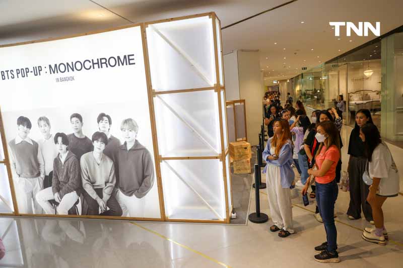 แฟนคลับทะลัก "BTS POP-UP : MONOCHROME IN BANGKOK" เปิดแห่งแรกในเอเชียตะวันออกเฉียงใต้ที่สยามพารากอน 