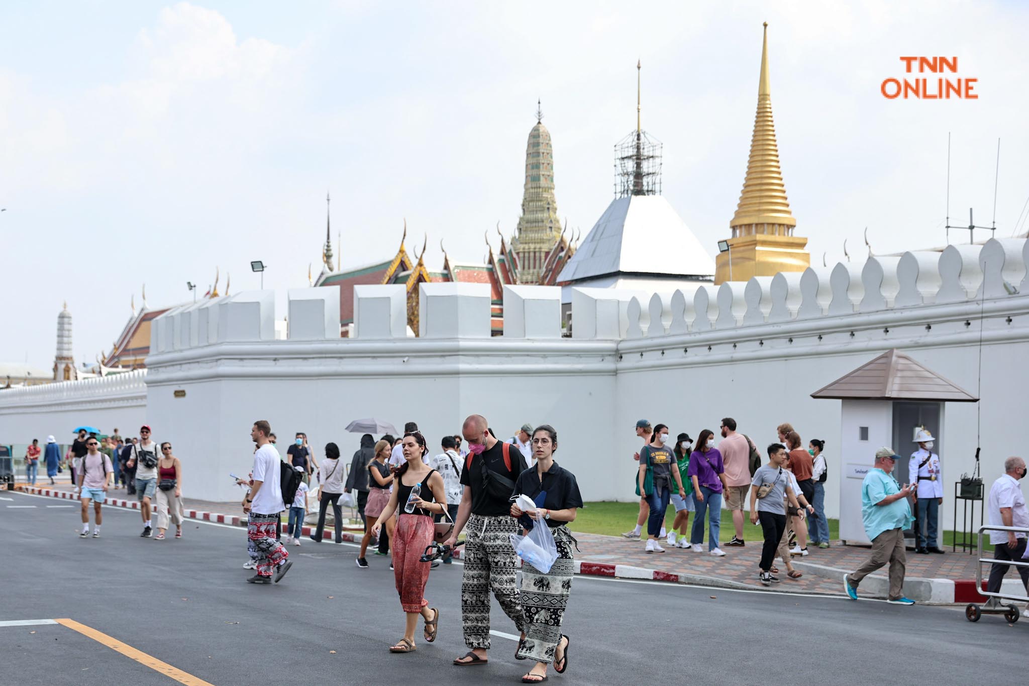 กางเกงลายช้าง แฟชั่นลายไทยกับ นทท. ต่างชาติ