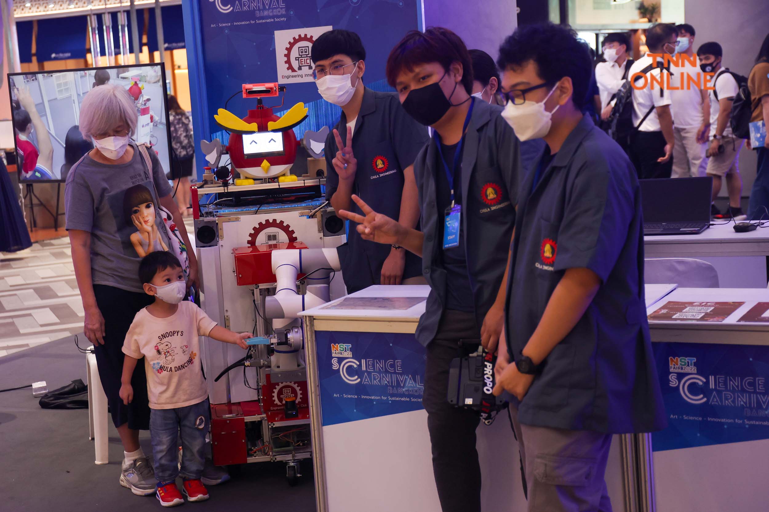 ชัชชาติร่วมงาน NST Fair Science Carnival Bangkok พร้อมประชันฝีมือตีปิงปองกับหุ่นยนต์