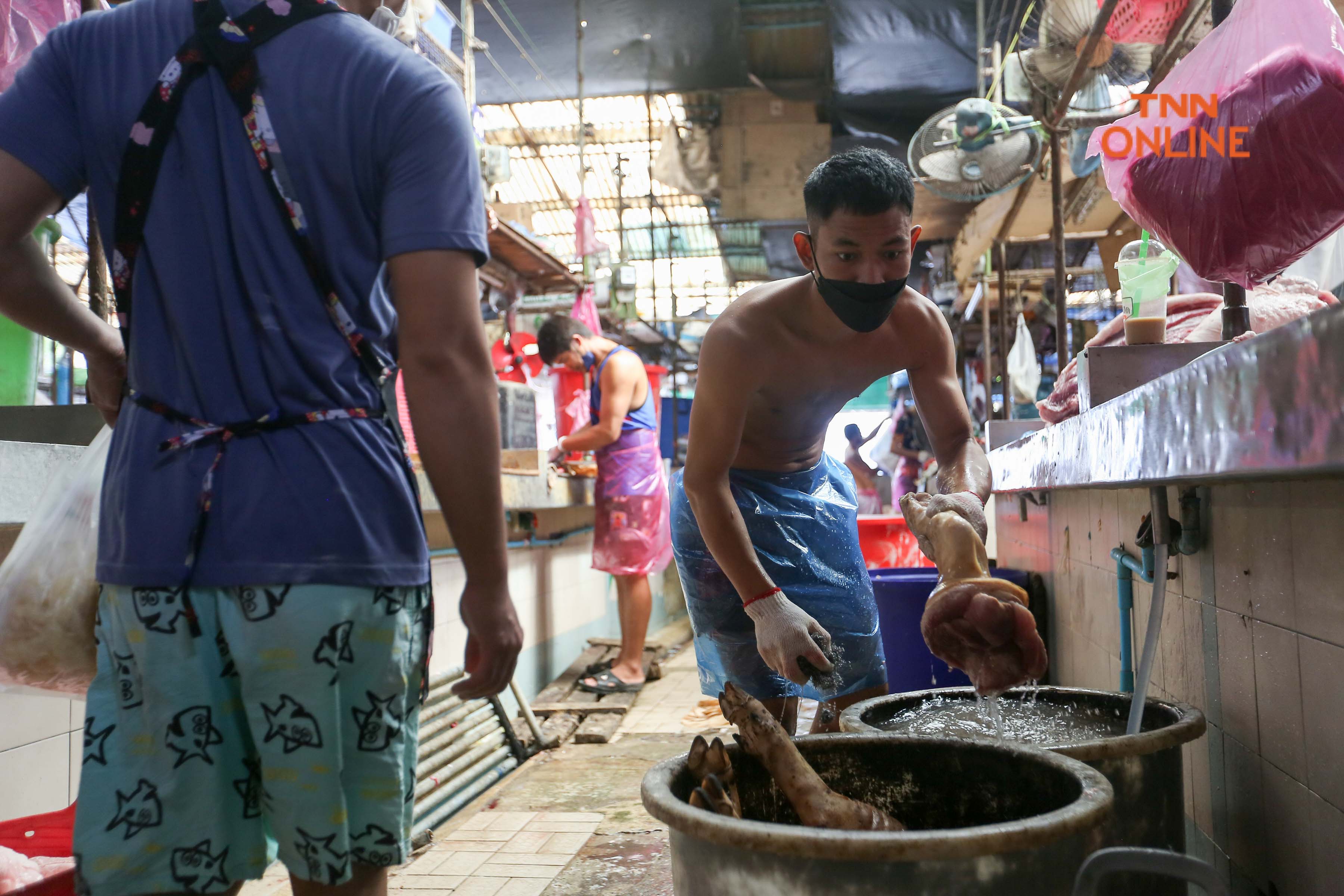 ประมวลภาพ ผู้ค้าร้อง ราคาหมูดีดสูงกระทบ ผู้ซื้อ-ผู้ขาย