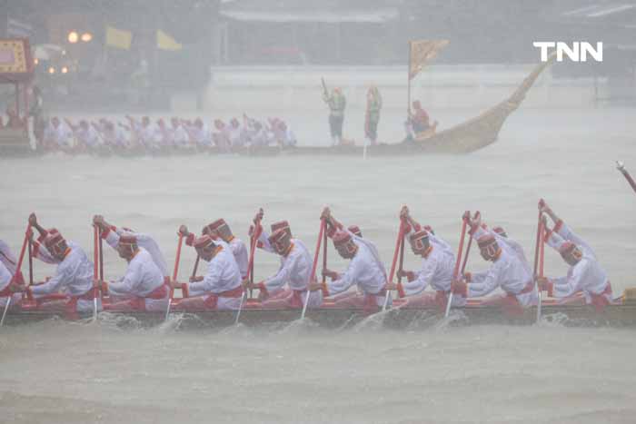 ยุติการซ้อมขบวนพยุหยาตราทางชลมารค หลังฝนตกอย่างหนักเพื่อความปลอดภัย