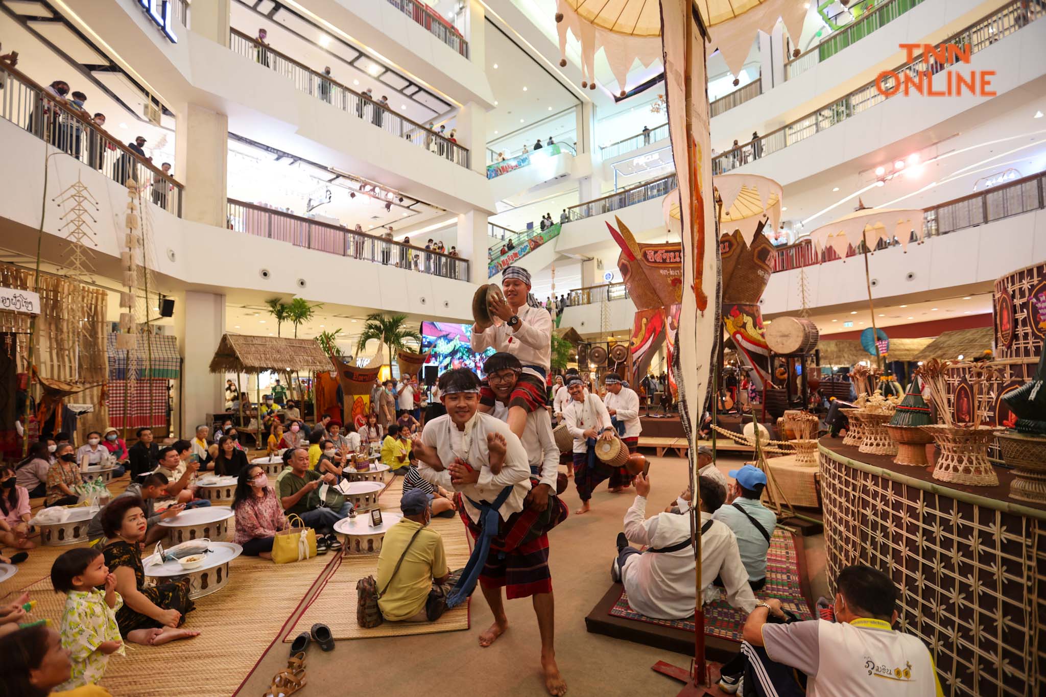 “ม่วนซื่นแดนดินถิ่นอีสาน” สัมผัสขบวนผีตาโขนเรียนรู้วัฒนธรรมอีสาน