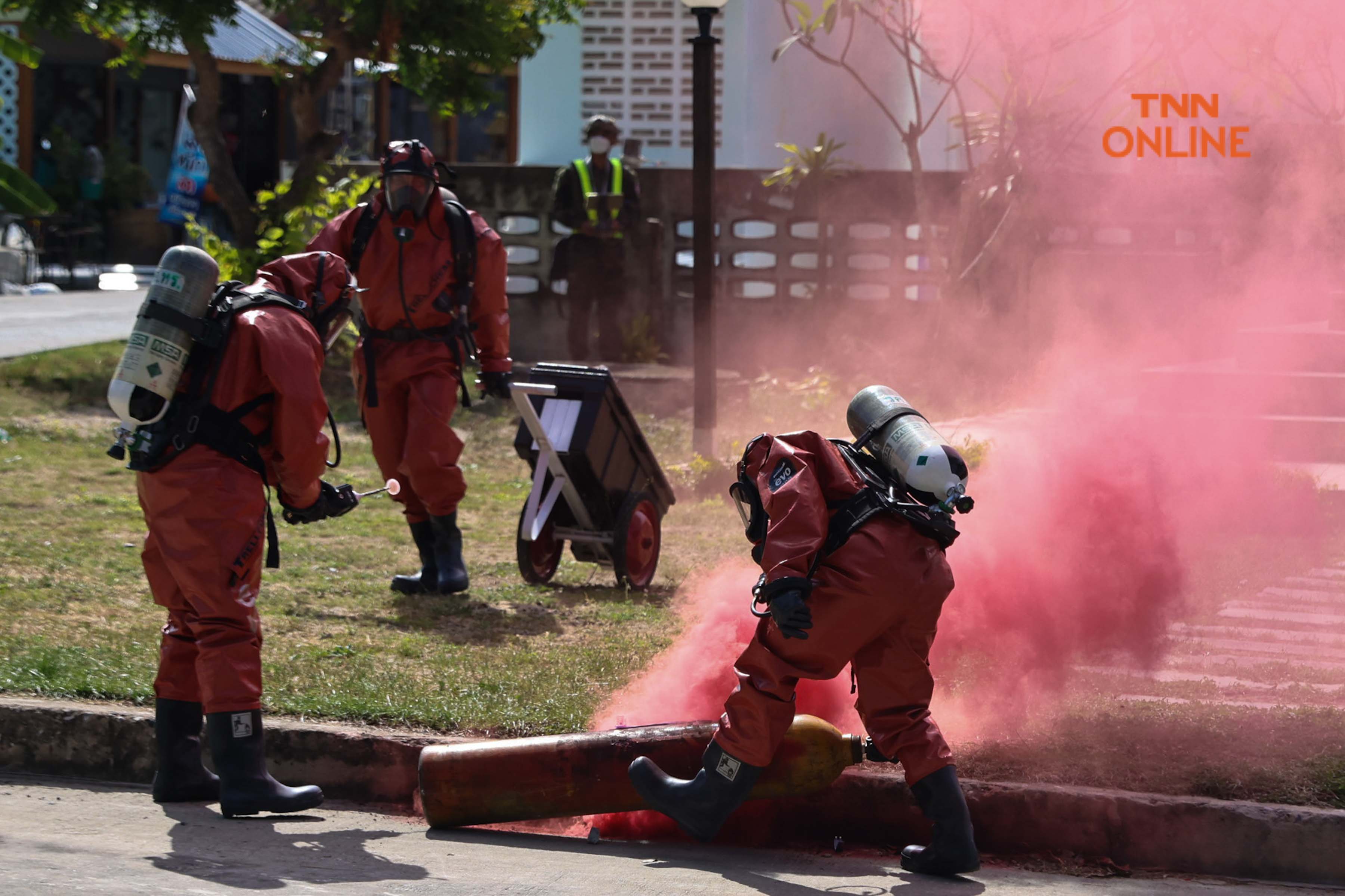 ประมวลภาพ ทร.สาธิตฝึกปฏิบัติการบรรเทาสาธารณภัยจากสารเคมีและวัตถุอันตราย