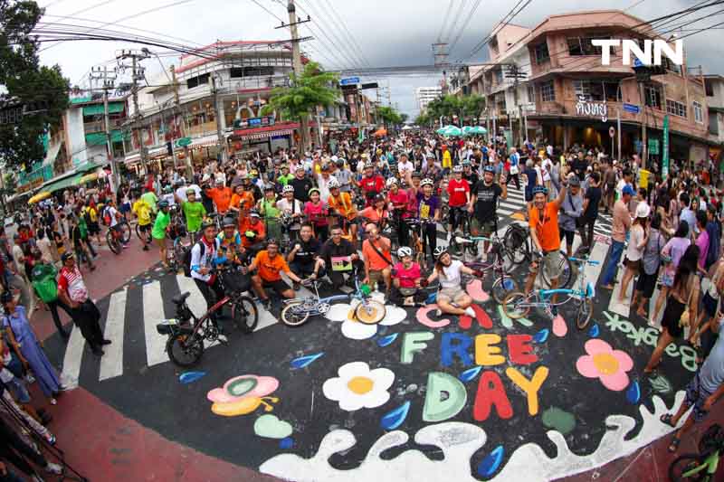 กทม. ชวนลดใช้รถ เพ้นท์สีถนนบรรทัดทองเพิ่มพื้นที่คนเดิน ในงาน Bangkok Car Free 2024