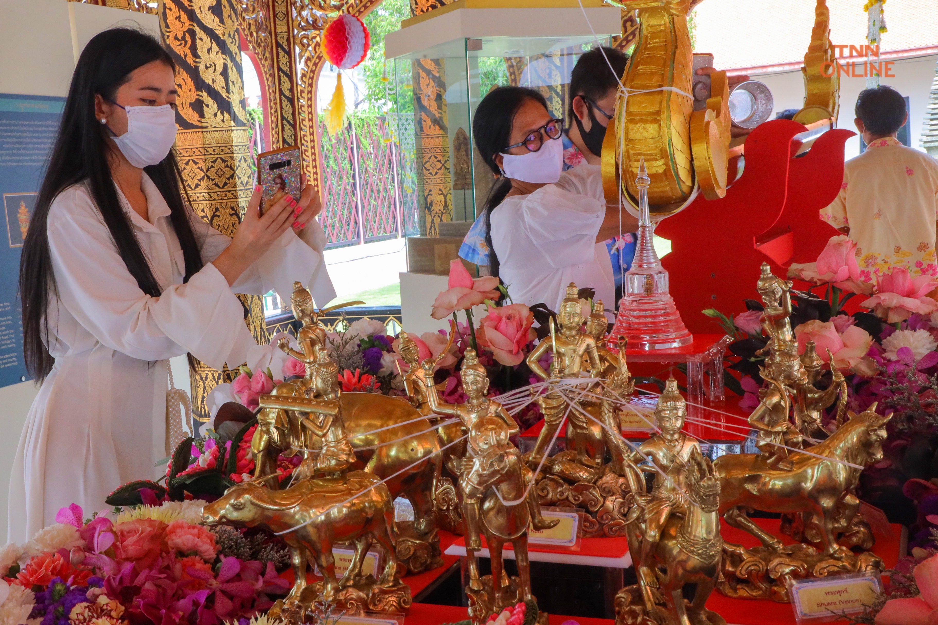 ประมวลภาพ พิพิธภัณฑสถานฯ จัดสรงน้ำพระธาตุและเทวดานพเคราะห์เสริมสิริมงคลวันสงกรานต์