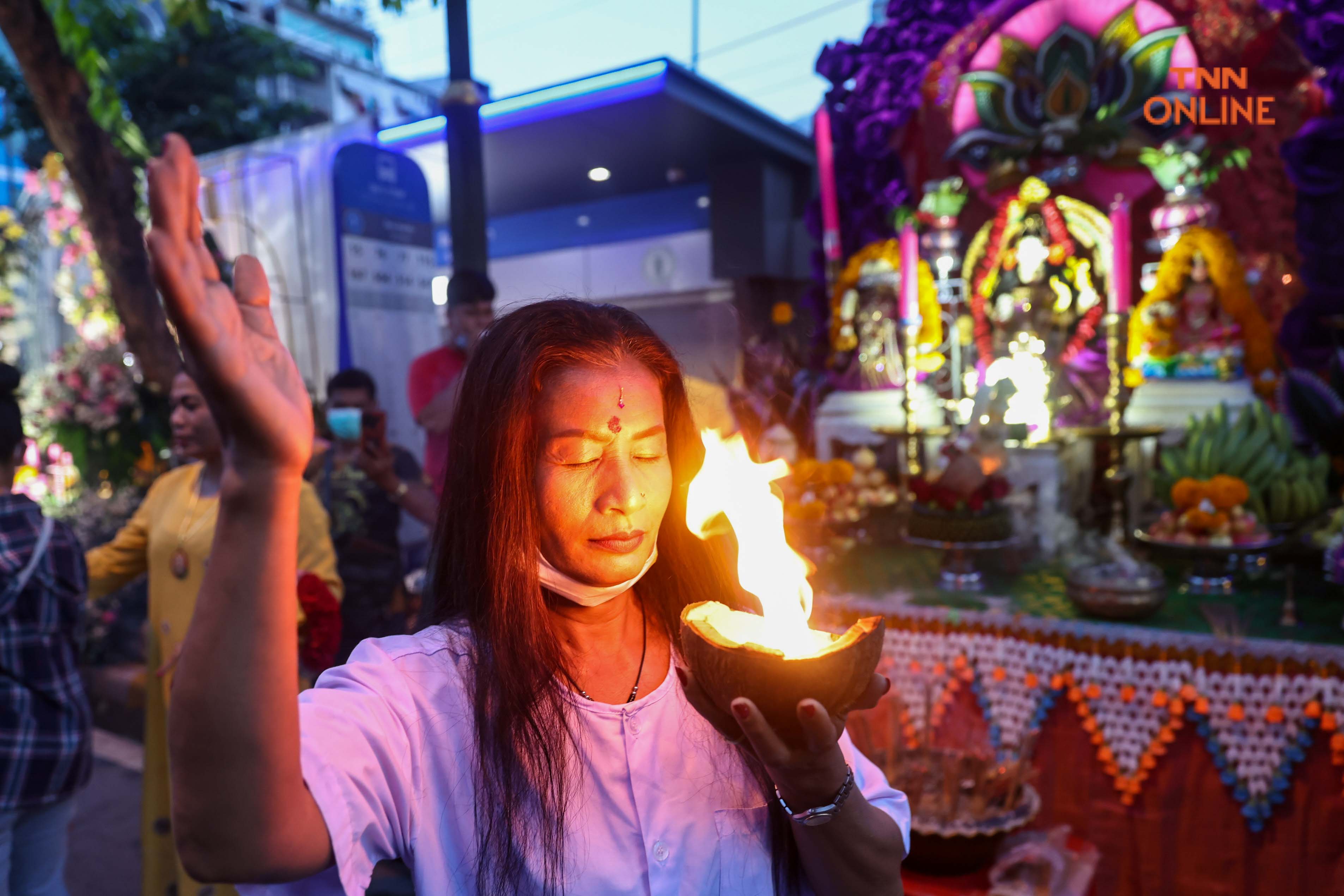 ค่ำคืนนวราตรี พิธีบูชาพระแม่อุมาเทวีสุดยิ่งใหญ่