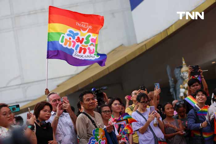 แรลลี่ทั่วกรุงฉลองยิ่งใหญ่ LGBTQIAN+ ฉลองกฎหมายสมรสเท่าเทียมผ่านฉลุย 