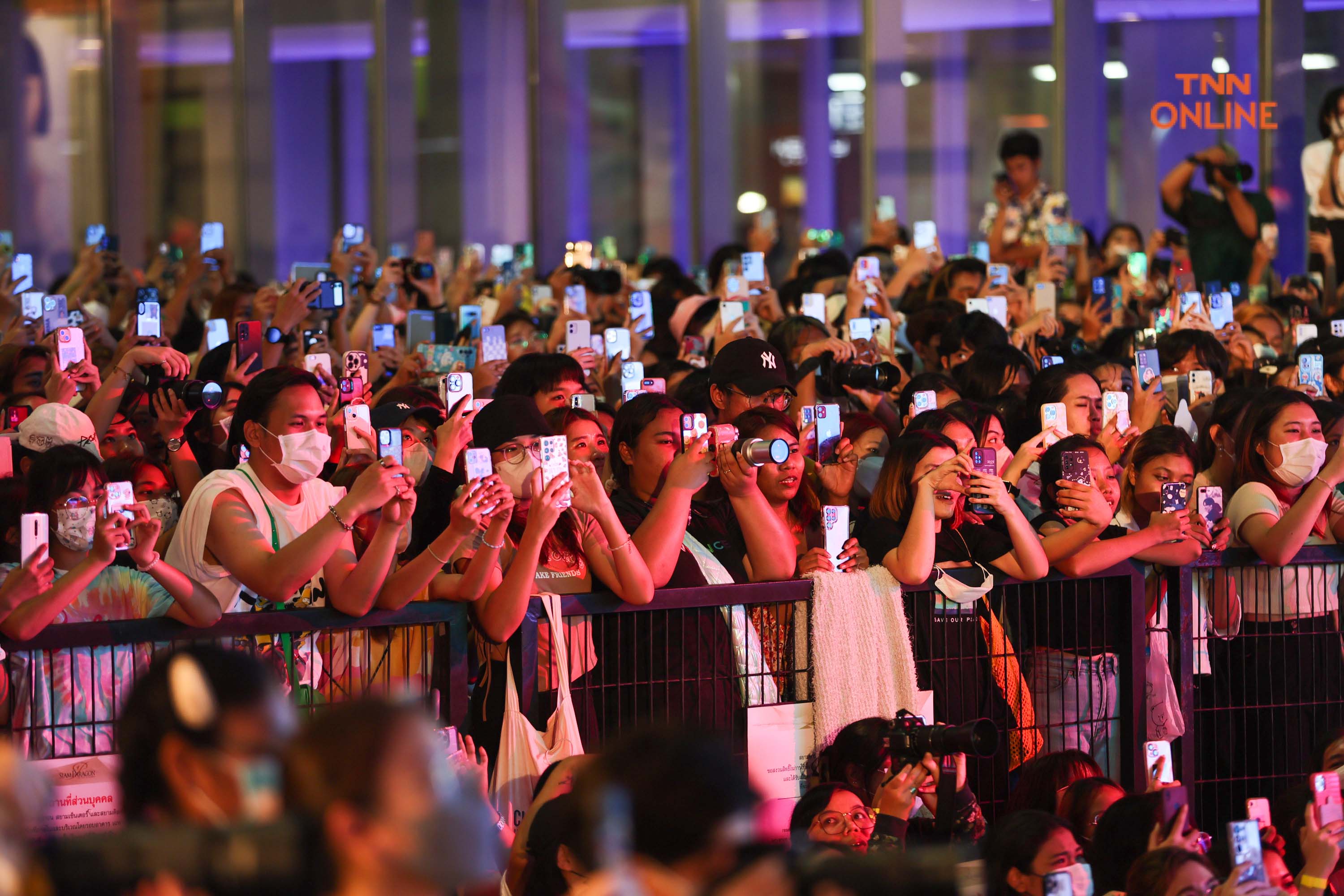 แฟนคลับใจละลาย  เจมีไนน์ - โฟร์ท ร่วมงานที่สยามพารากอน