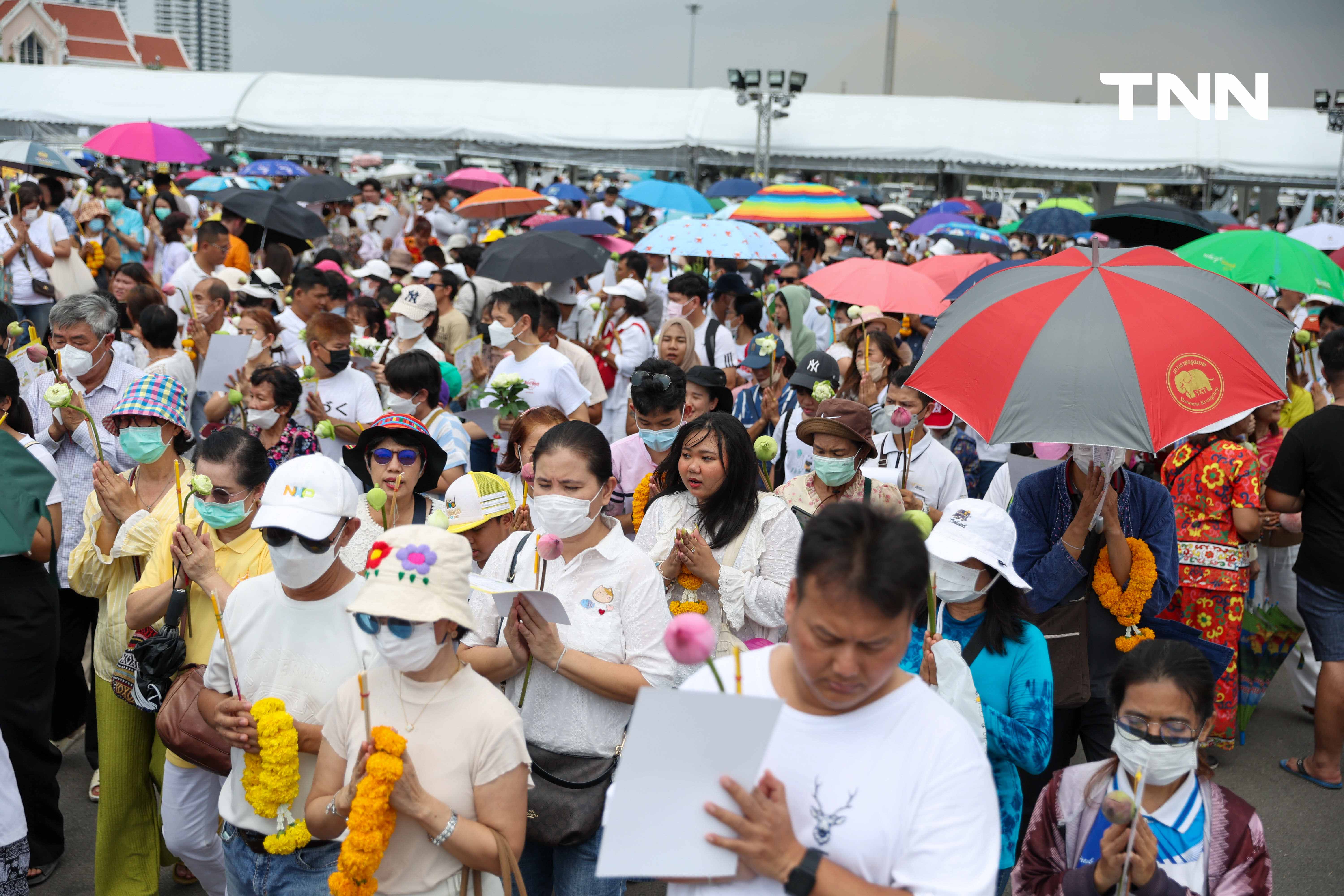 วันสุดท้ายเนืองแน่น ชาวพุทธเข้ากราบพระบรมสารีริกธาตุและพระอรหันตธาตุ