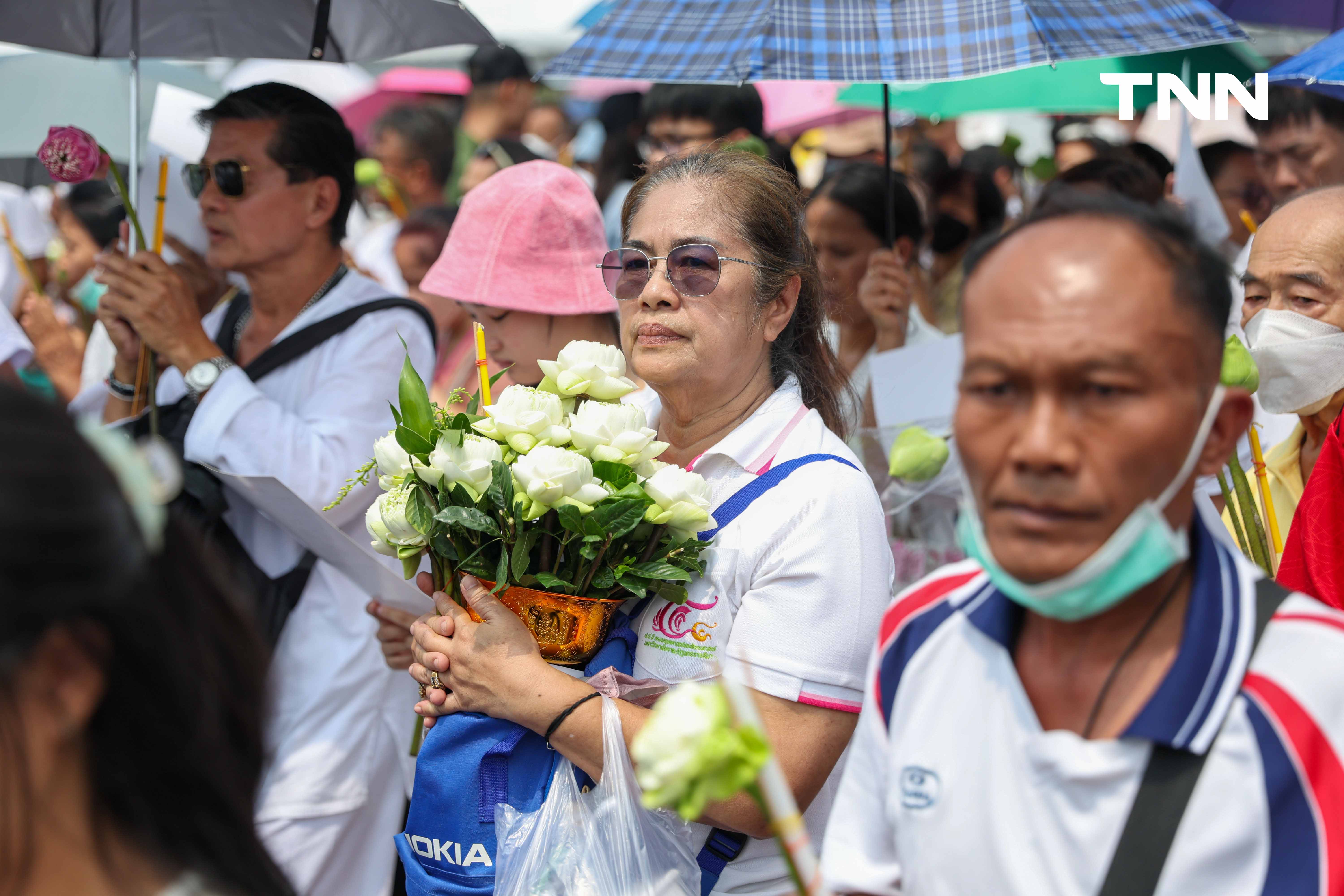 วันสุดท้ายเนืองแน่น ชาวพุทธเข้ากราบพระบรมสารีริกธาตุและพระอรหันตธาตุ