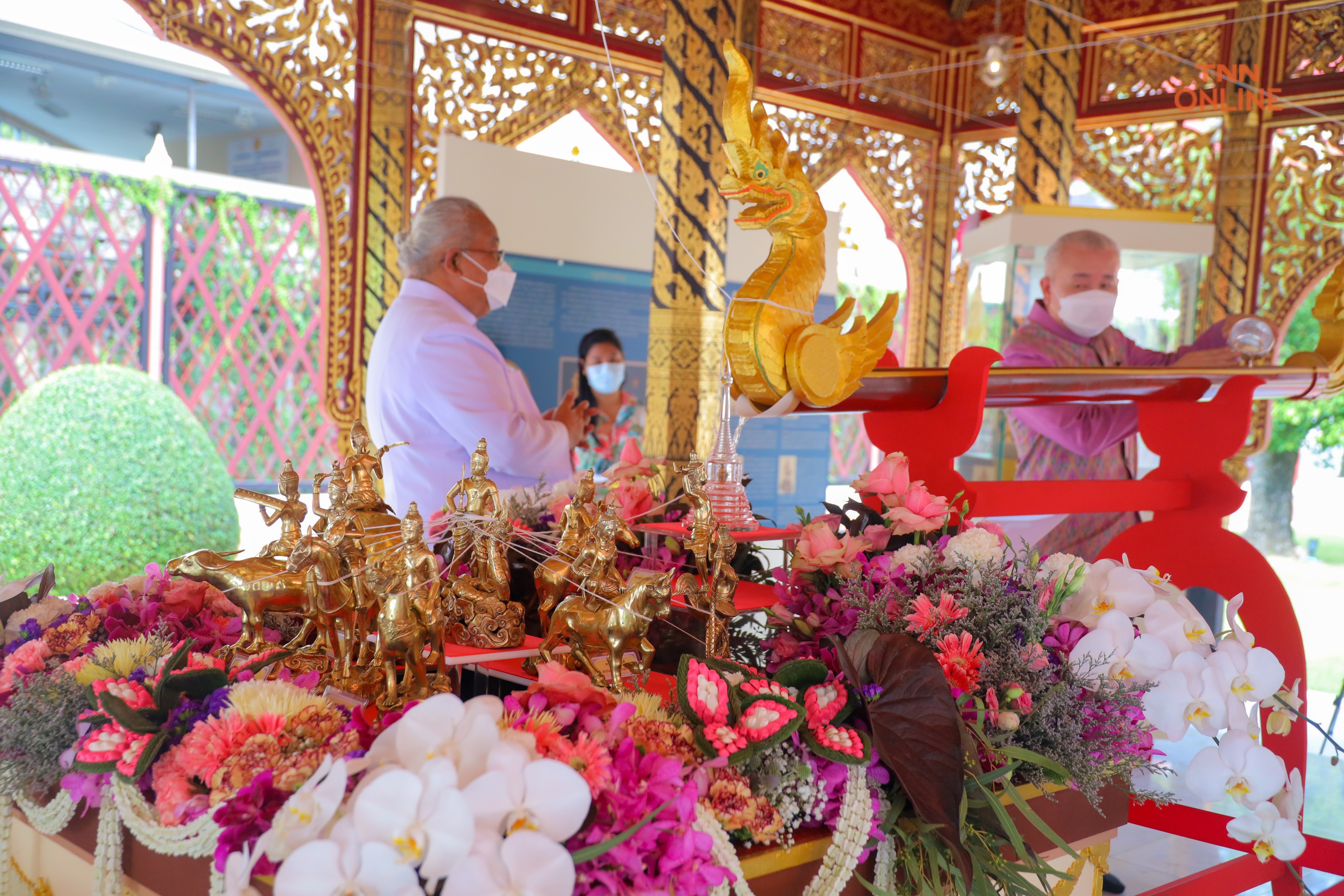 ประมวลภาพ พิพิธภัณฑสถานฯ จัดสรงน้ำพระธาตุและเทวดานพเคราะห์เสริมสิริมงคลวันสงกรานต์