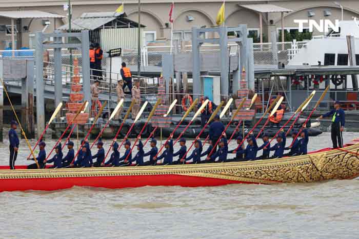 กองทัพเรือเตรียมความพร้อม ผูกทุ่นประกอบกาพย์เห่เรือเฉลิมพระเกียรติในหลวง