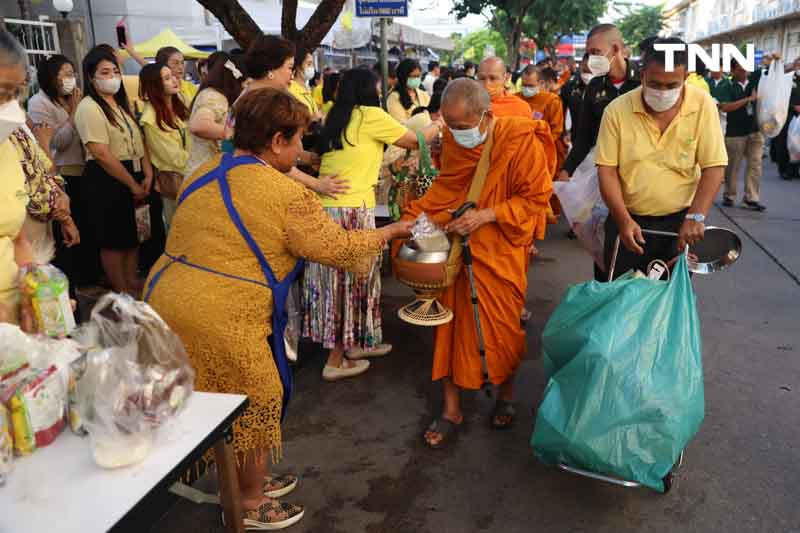 8 ปี วันนวมินทรมหาราช ศิริราชน้อมรำลึกในพระมหากรุณาธิคุณ เนื่องในวันคล้ายวันสวรรคต พระบาทสมเด็จพระบรมชนกาธิเบศร มหาภูมิพลอดุลยเดชมหาราช บรมนาถบพิตร