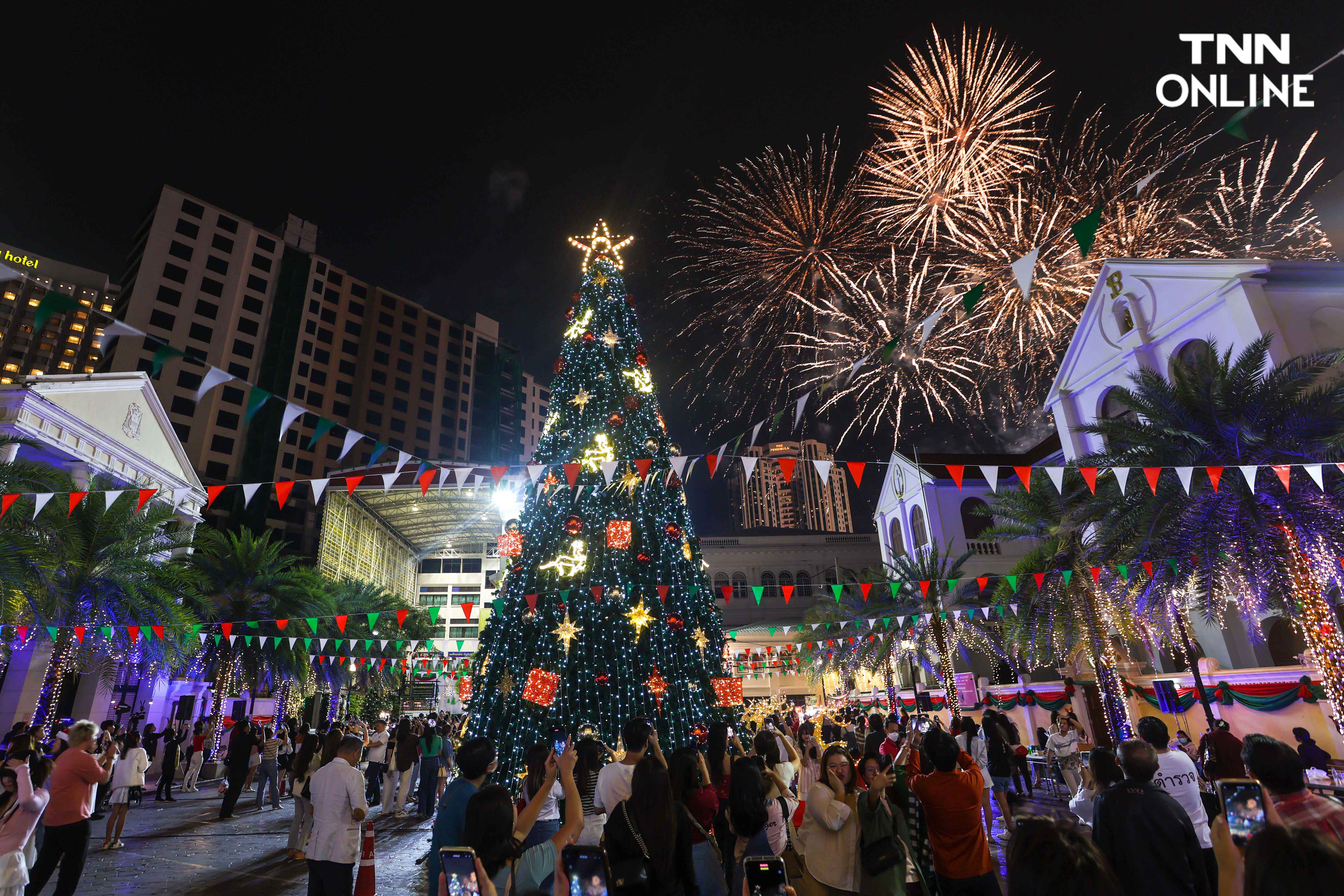 ชมไฟต้นคริสต์มาส รวมจุดเช็คอินถ่ายภาพใจกลางเมือง