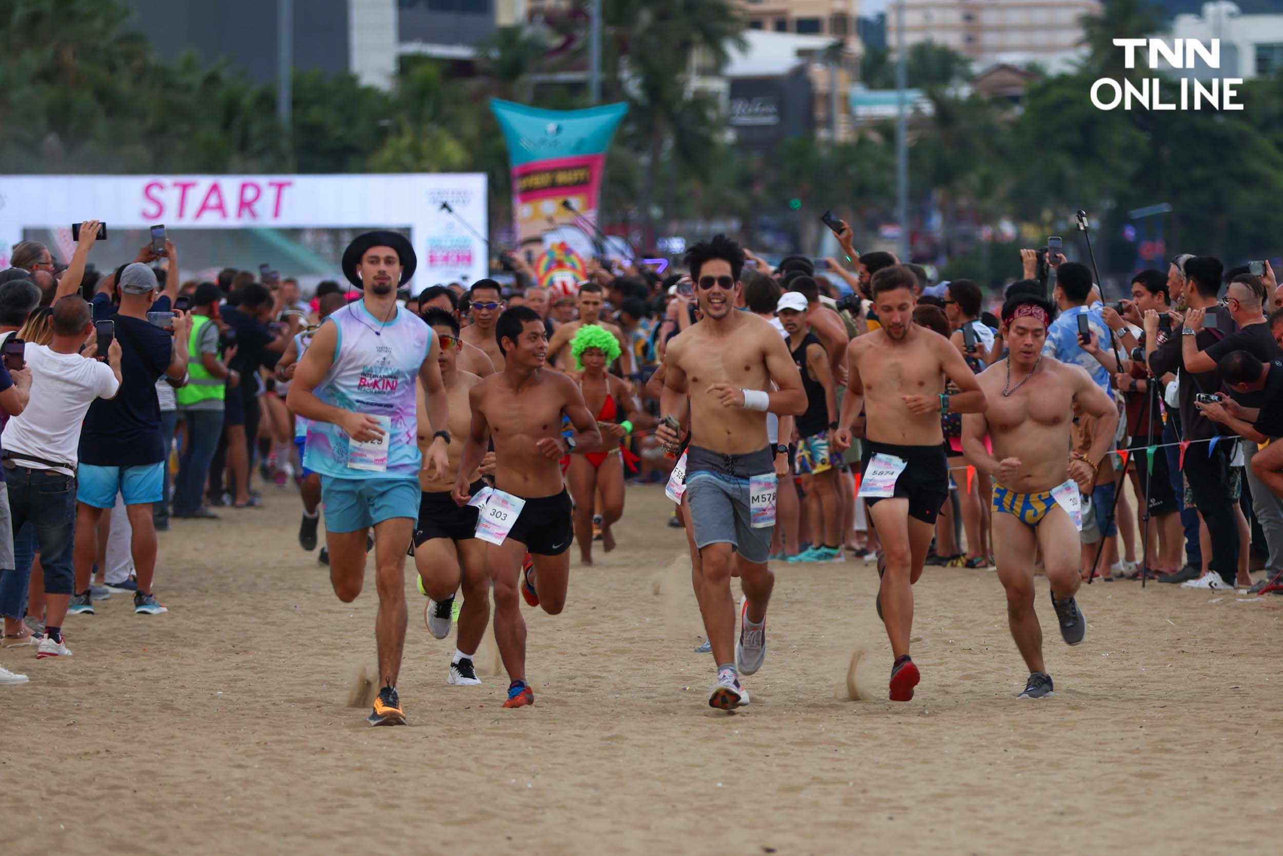 ใส่บิกินีอวดหุ่นสวย นักวิ่งกว่า 4,000 คน ร่วมวิ่งริมหาดพัทยา