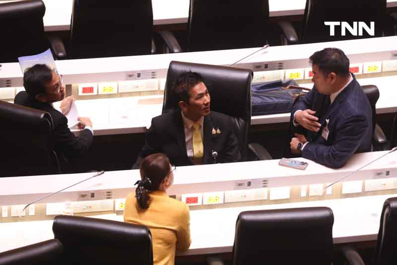 ประมวลภาพ ประชุมร่วมรัฐสภา เป็นพิเศษ เพื่อพิจารณาเรื่องด่วน กรอบระยะเวลา 29 ชั่วโมง